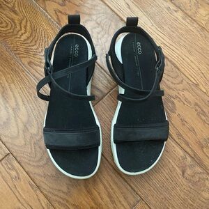ECCO Chunky Ankle Sport Sandal Womens Size US 10-10.5 EU 41 Black Strappy
